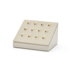 hangers met geboortesteen display beige pos materialen